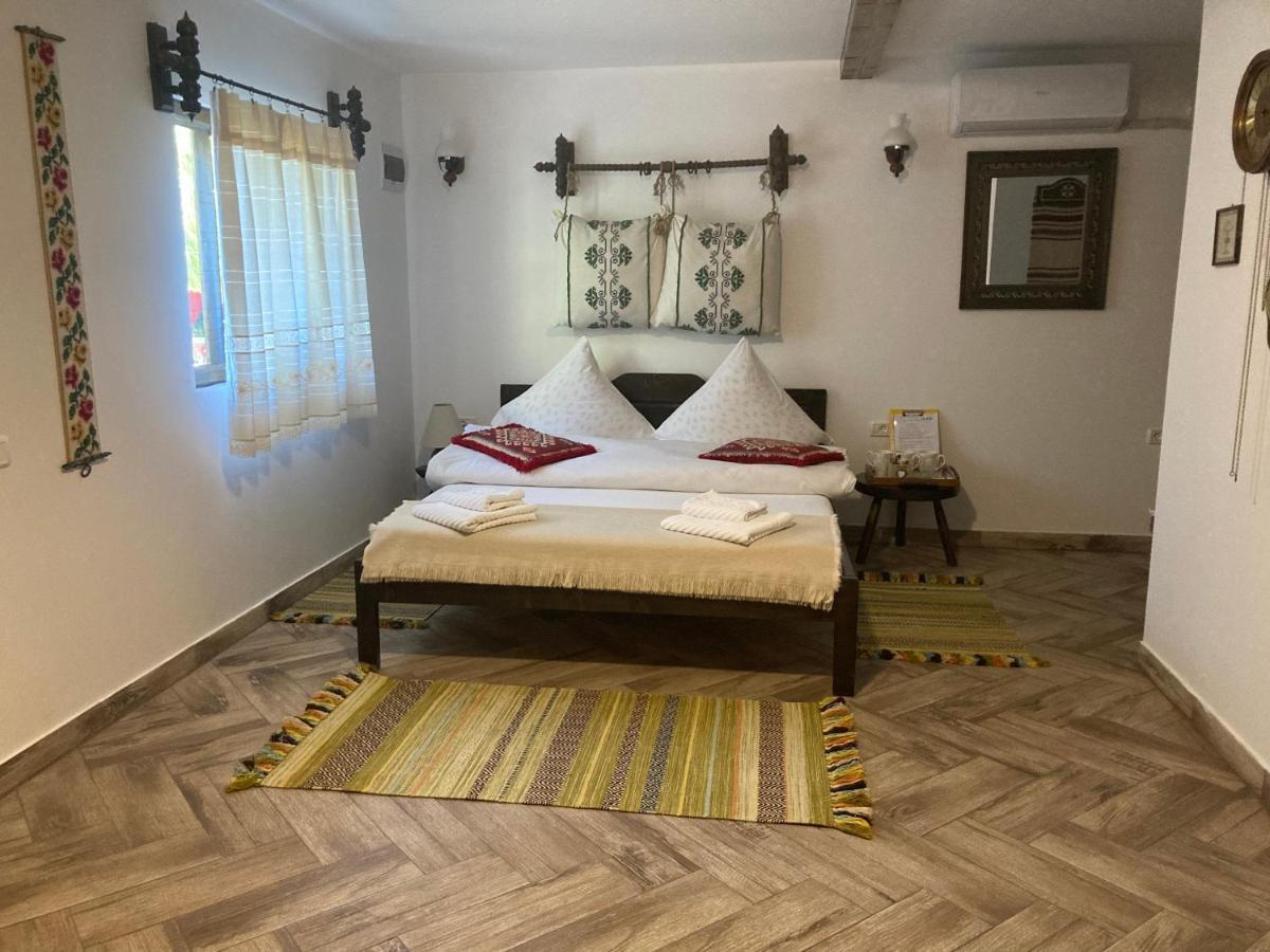 Casa Soarelui Hotel Murighiol Eksteriør billede